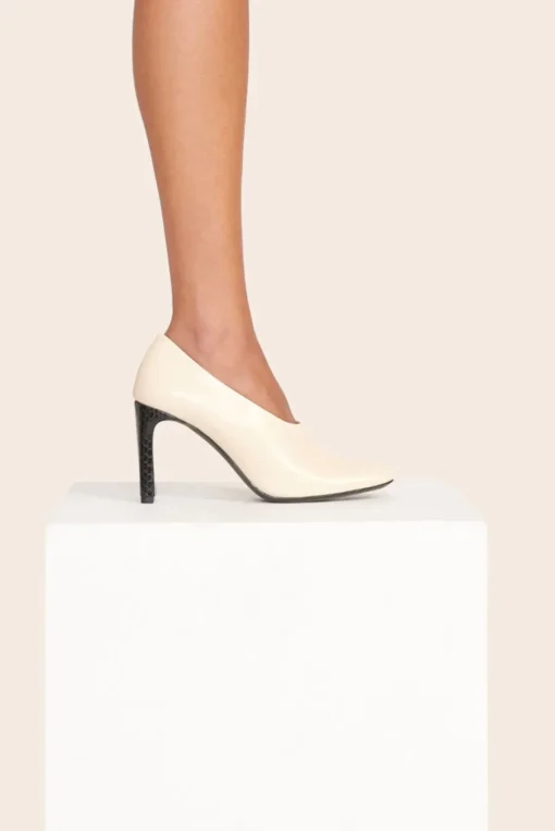 FLORENTINE PUMP  CREAM BLACK